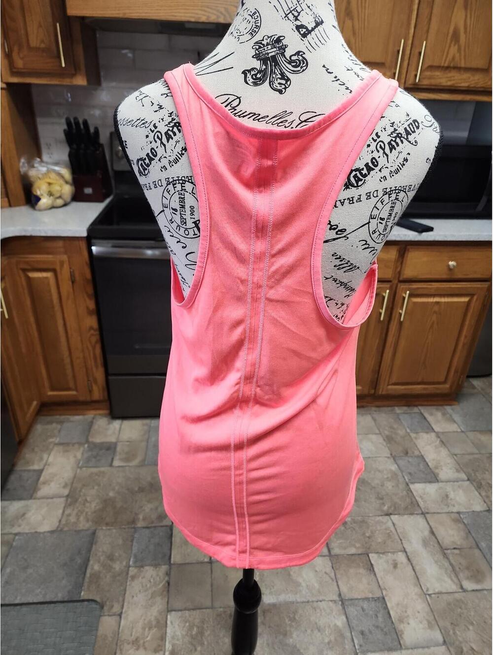 Tank top - Picture 3 of 8